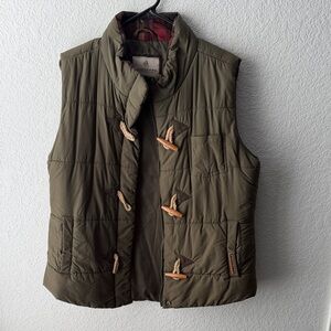 Legendary Whitetails Olive Quilted Vest